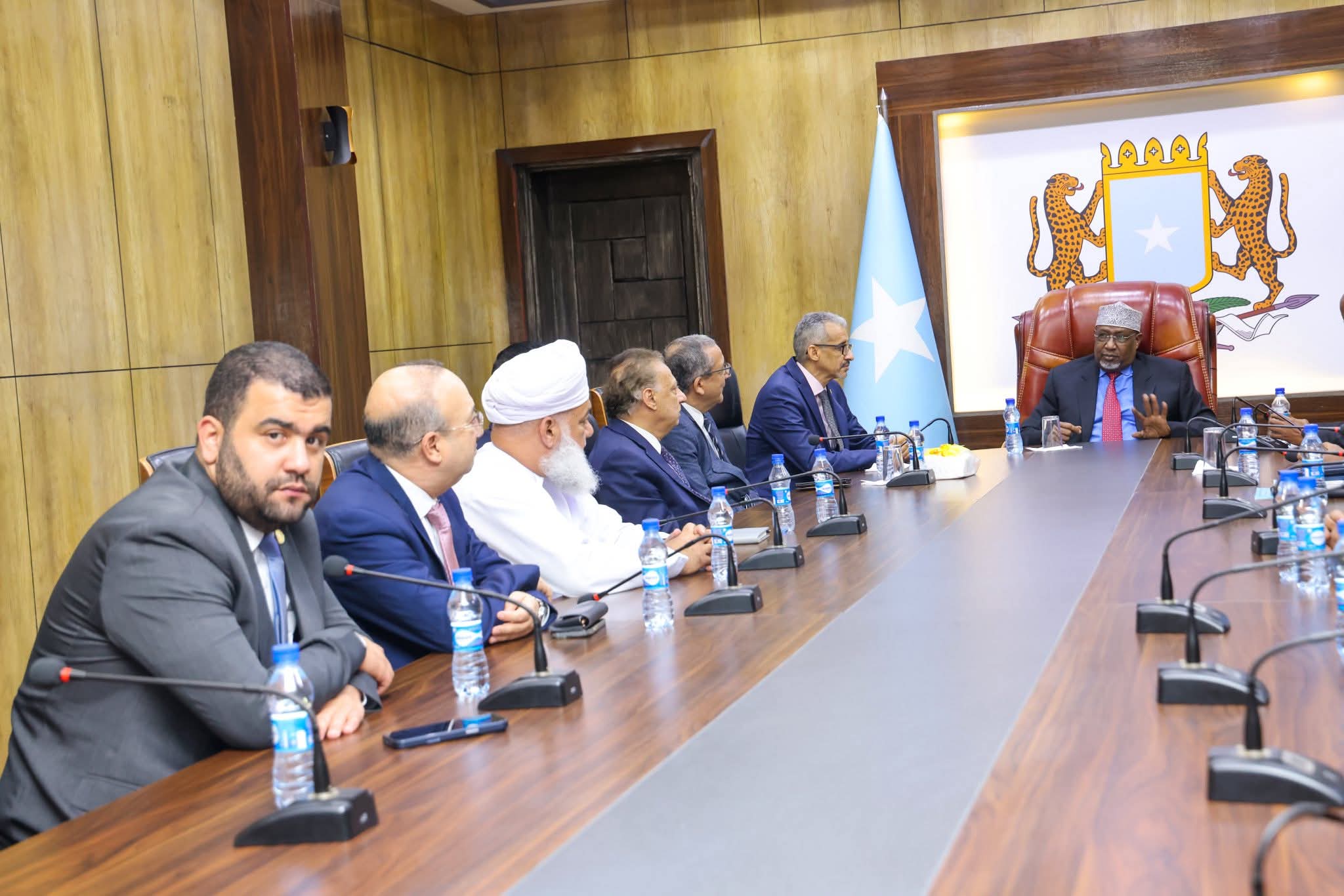 KUSIMAHA MADAXWEYNAHA JAMHUURIYADDA AHNA GUDDOOMIYAHA GOLAHA SHACABKA OO QAABILAY WAFDI KA SOCDA URURKA JAAMACADDA CARABTA