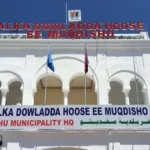 Warbixin: Fashilka Maamulka Gobolka Banaadir ee Maareynta Biyo-Mareennada Muqdisho