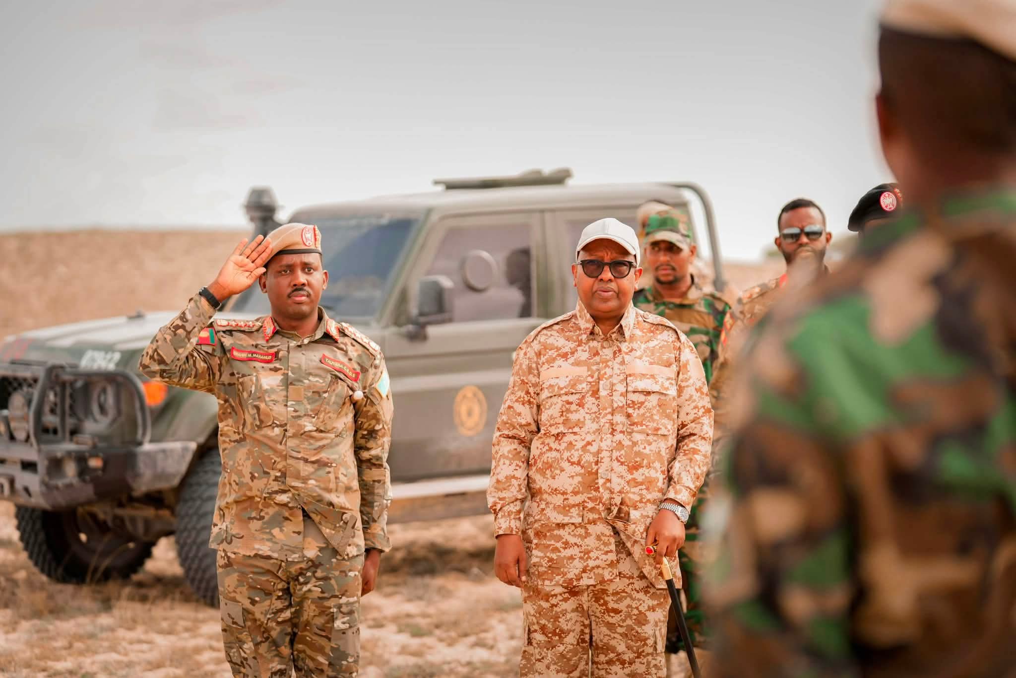 Wasiirka Gaashaandhigga iyo Taliyaha Ciidanka XDS oo Kormeer Ku Tagay saldhigyada Ciidanka ee degmada Ceeldheer
