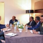 Madaxweyne Xasan Sheekh oo New York kula kulmay Kaaliyaha Xoghayaha Arrimaha Dibadda Mareykanka ee Afrika