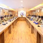 Taliyaha Booliska Soomaaliyeed oo shir guddoomiyey kulan looga hadlay amniga dalka iyo weerarrada burcad-badeedda